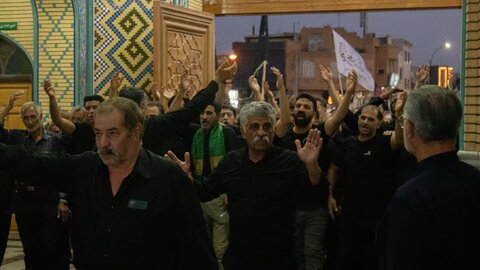 تصاویر/ عزداری هیئت علی بن موسی‌ الرضا (ع)محله عباس‌ آباد آران وبیدگل در نجف ایران