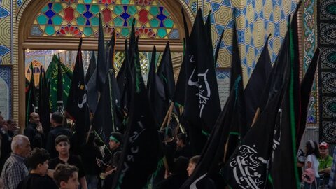 تصاویر/ عزداری هیئت علی بن موسی‌ الرضا (ع)محله عباس‌ آباد آران وبیدگل در نجف ایران