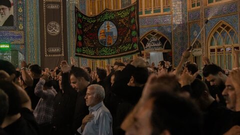 تصاویر/ عزداری هیئت علی بن موسی‌ الرضا (ع)محله عباس‌ آباد آران وبیدگل در نجف ایران