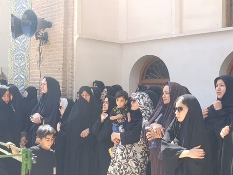 تصاویر/ عزداری شهادت امام  رضا(ع) در آستان مقدس علی ابن امام محمدباقر (ع)