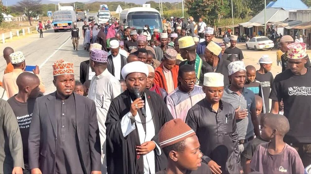 Picha/ Matembezi ya Amani ya kuadhimisha kifo cha Mtume Muhammad (saw) yaliyofanyika katika wilaya ya Kondoa mkoa wa Dodoma nchini Tanzania