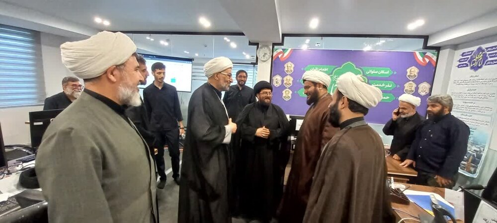بازدید مسئول قرارگاه دهه آخر صفر حوزه علمیه خراسان از قرارگاه اسکان هم‌محله امام رضا(ع)
