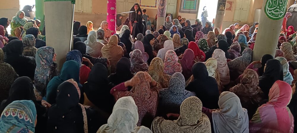 رسولِ اکرم (ص) کی تمام تعلیمات تا قیامت سراپا نور اور رحمت ہیں، محترمہ شمائلہ زینب