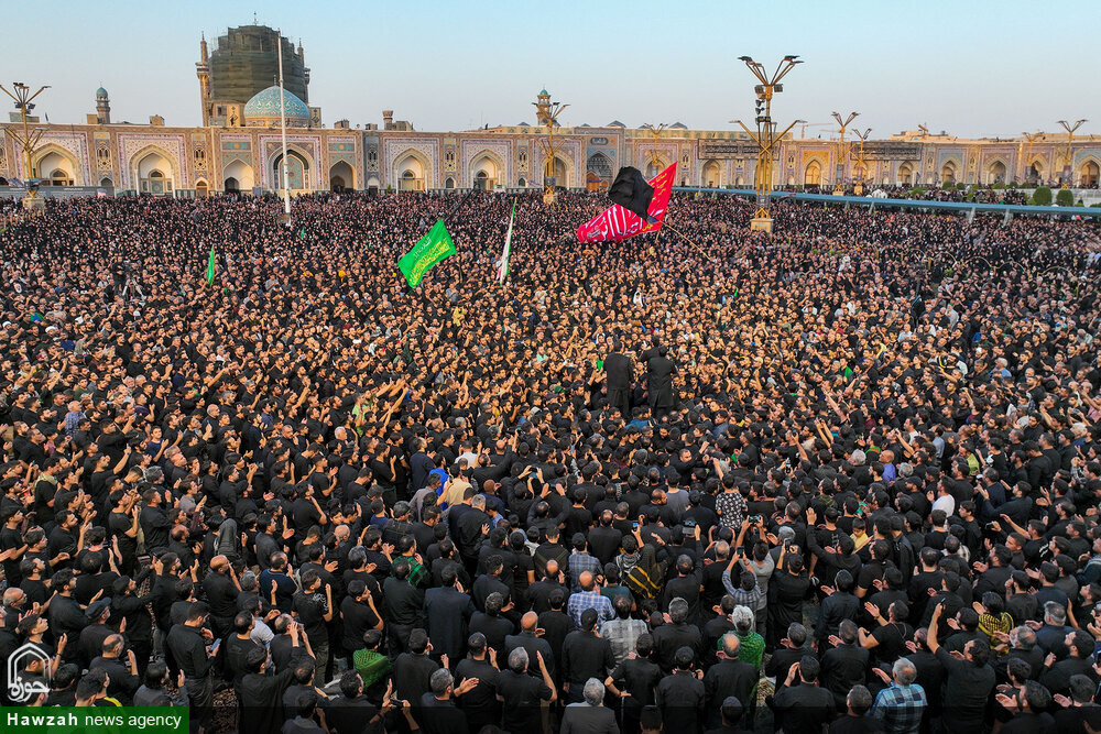 Thousands Attend ‘Chaharpayeh-khani’ Mourning Ritual at Imam Reza Shrine