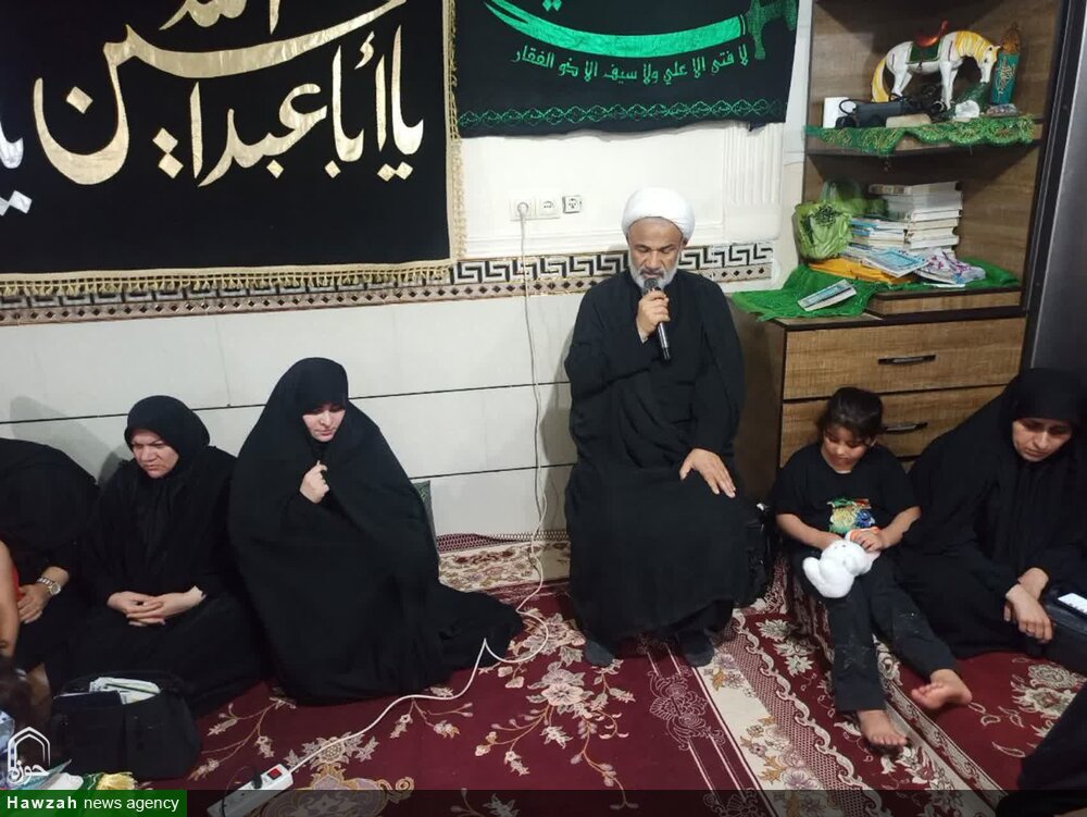 بانوان ستون‌های خانه و جامعه‌ هستند