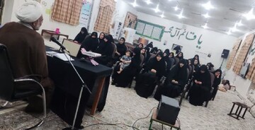 برگزاری نشست فرهنگی افق مقاومت زن و خانواده در مدرسه علمیه‌الزهرا(س) مسجدسلیمان+ تصاویر