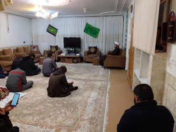 روضه خانگی در کاشان؛ پیوند با اهل‌بیت(ع) در منازل شهدا