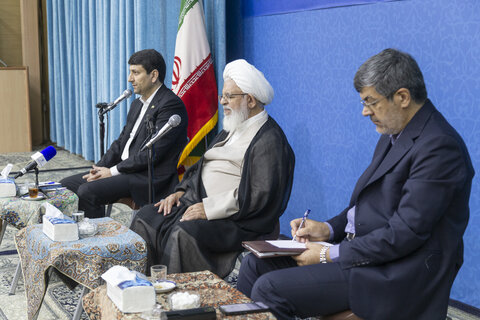 دیدار وزیر ارتباطات با امام جمعه یزد