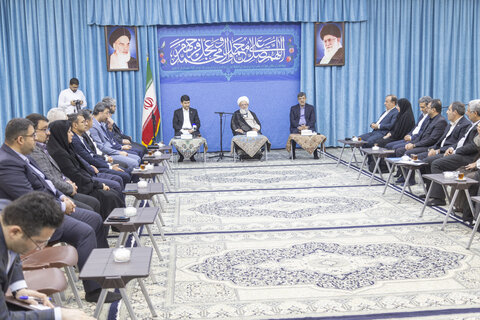 دیدار وزیر ارتباطات با امام جمعه یزد