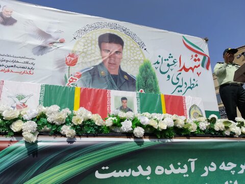 تصاویر/ تشییع شهید هادی رویاهی در بم