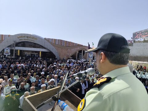 تصاویر/ تشییع شهید هادی رویاهی در بم