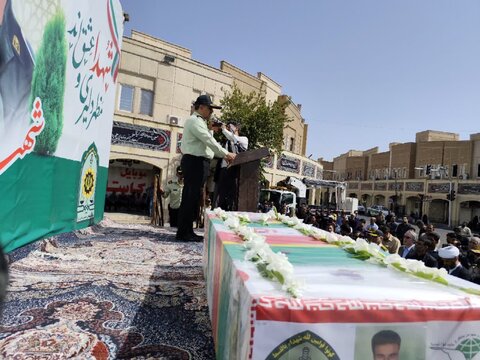 تصاویر/ تشییع شهید هادی رویاهی در بم