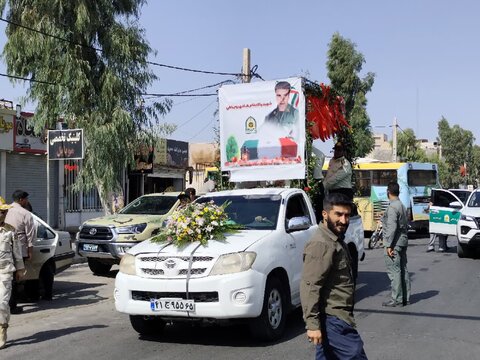 تصاویر/ تشییع شهید هادی رویاهی در بم