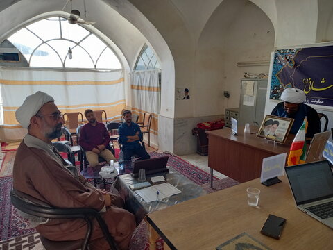 تصاویر/ جلسه دفاعیه تحقیق پایانی طلبه مدرسه علمیه آیت‌الله مدنی کاشانی(ره)