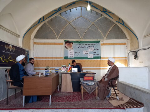 تصاویر/ جلسه دفاعیه تحقیق پایانی طلبه مدرسه علمیه آیت‌الله مدنی کاشانی(ره)