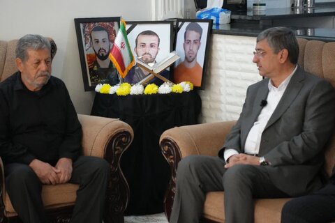 تصاویر دیدار مسئولان استان لرستان با خانواده شهید رضایی از شهدای جنگ ۱۲ روزه