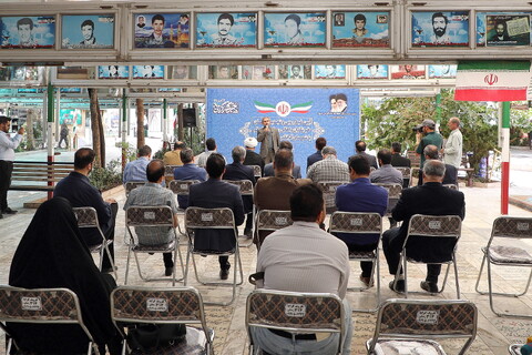 تصاویر/ آیین غبارروبی مزار و تجدید پیمان خبرنگاران و اهالی رسانه استان قم با شهدای گرانقدر