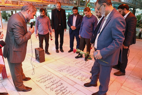 تصاویر/ آیین غبارروبی مزار و تجدید پیمان خبرنگاران و اهالی رسانه استان قم با شهدای گرانقدر