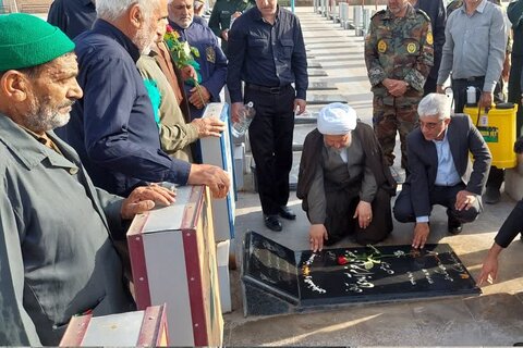 تصاویر: آیین غبارروبی گلزار شهدای آران وبیدگل درنخستین روز هفته دولت