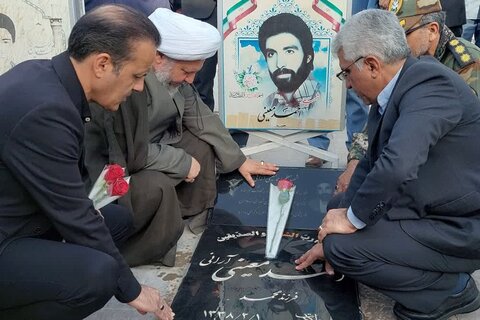 تصاویر: آیین غبارروبی گلزار شهدای آران وبیدگل درنخستین روز هفته دولت