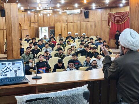 دوره میثاق طلبگی در شهرستان زاهدان آغاز شد.