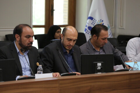 تصاویر / جلسه شورای ترویج فرهنگ ایثار و شهادت استان اصفهان