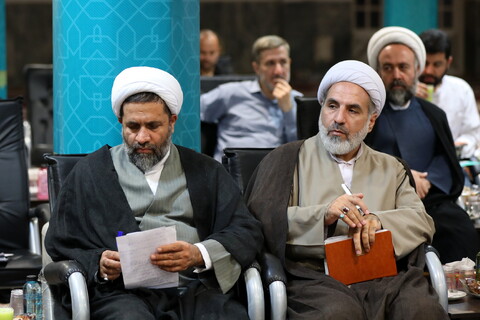 تصاویر/  نشست مدیران مدارس حوزه علمیه قم با حضور آیت الله اعرافی