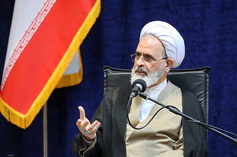 تصاویر/  نشست مدیران مدارس حوزه علمیه قم با حضور آیت الله اعرافی