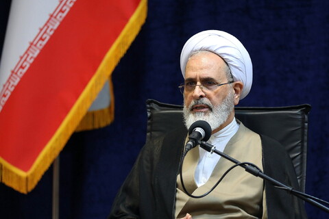 تصاویر/  نشست مدیران مدارس حوزه علمیه قم با حضور آیت الله اعرافی