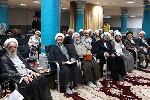 تصاویر/  نشست مدیران مدارس حوزه علمیه قم با حضور آیت الله اعرافی