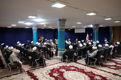 تصاویر/  نشست مدیران مدارس حوزه علمیه قم با حضور آیت الله اعرافی