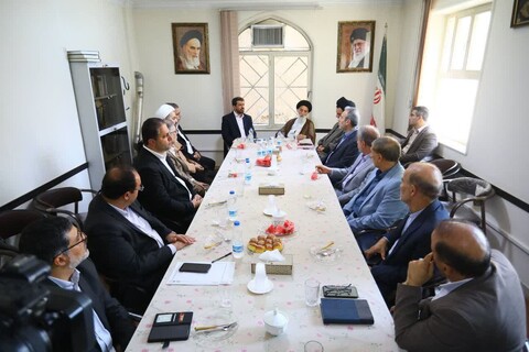 تصاویر / دیدار  دیدار استاندار همدان با آیت الله موسوی اصفهانی