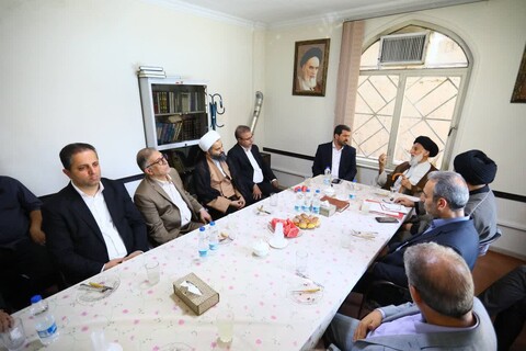 تصاویر / دیدار  دیدار استاندار همدان با آیت الله موسوی اصفهانی