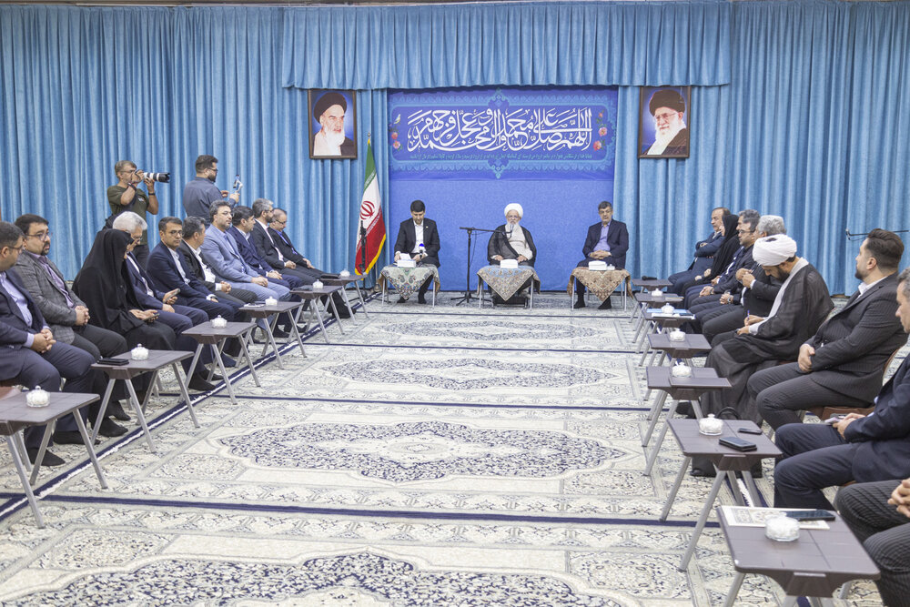 مدیران از اخلاص شهیدان رجایی و باهنر در عرصه خدمت الگوبرداری کنند