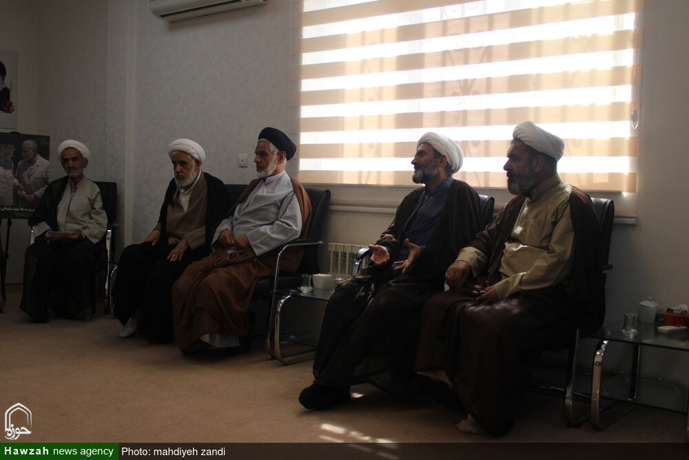 تصاویر/ دیدار شورای تفسیر قرآن کریم با نماینده ولی‌فقیه در کرمان