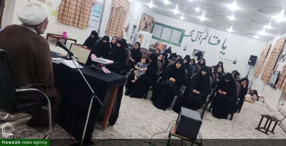 برگزاری نشست فرهنگی افق مقاومت زن و خانواده در مدرسه علمیه‌الزهرا(س) مسجدسلیمان+ تصاویر