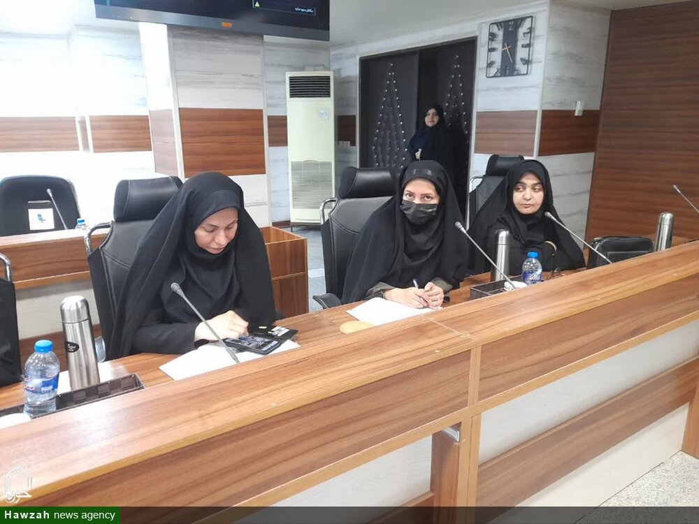 نشست تبیین بیانیه گام دوم انقلاب اسلامی ویژه بانوان شاغل سازمان جهاد کشاورزی خوزستان