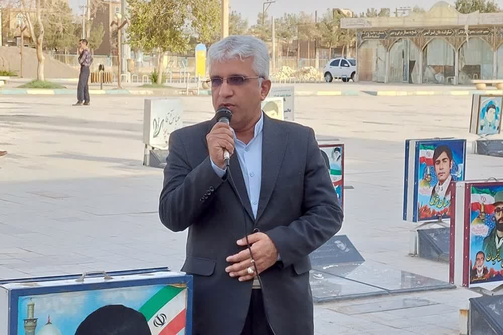 راه مقدس شهدا، چراغ راه حفظ نظام و منافع ملی است