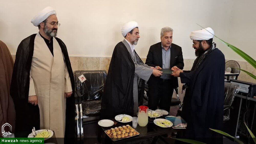 مدیر جدید مدرسه علمیه امام هادی (ع)شهرستان هرند معارفه شد+ تصاویر