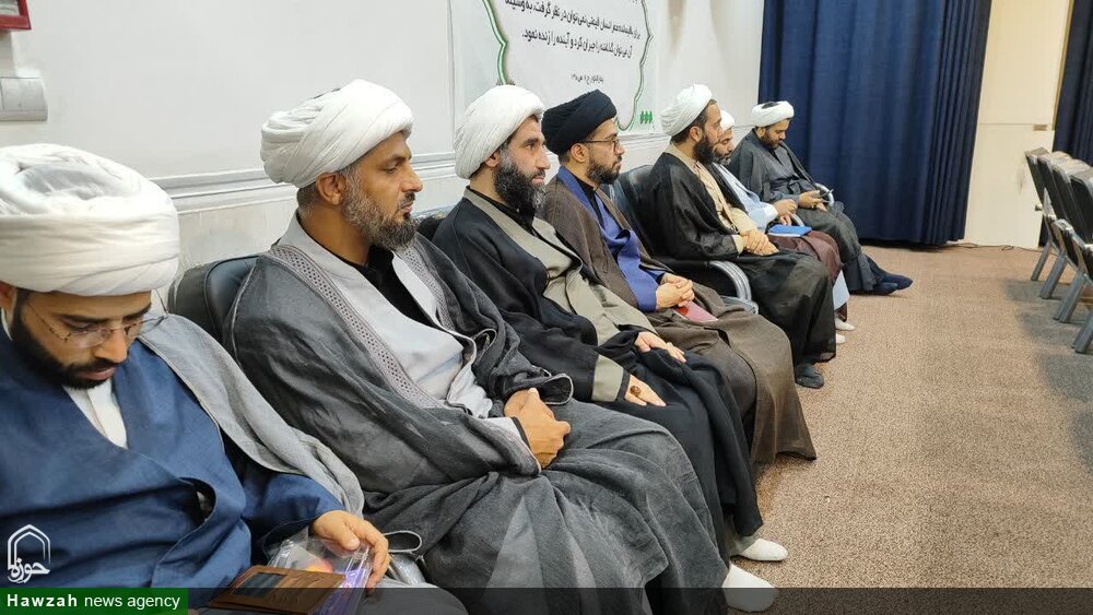 نشست مربیان شبکه تربیتی صالحین اهواز با استاد شبکه تربیتی خوزستان