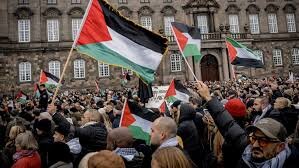 Thousands March in Denmark to Support Palestine and Call for Gaza Ceasefire