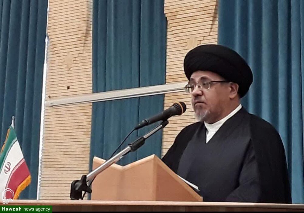 تأکید امام جمعه بناب بر شناسایی نقاط قوت و ضعف مسئولان در هفته دولت