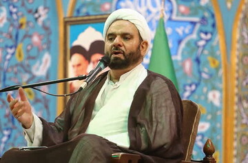 اضطراب، پریشانی و افسردگی به‌ خاطر دورشدن از خدا است