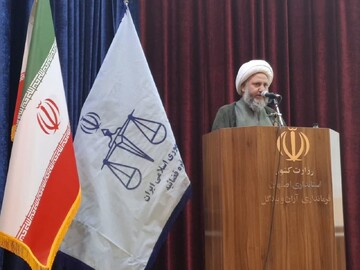 کوچکترین لغزشی در کار قضاوت فرد را گرفتار می کند+تصاویر