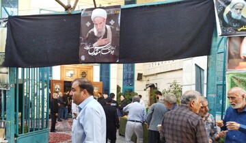 حجت الاسلام مقدس تربیت طلاب و اداره مسجد را بر سایر کارها مقدم داشت