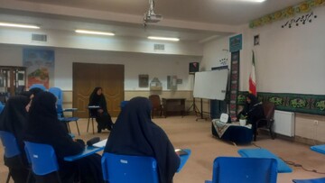دومین جلسه جهاد تبیین در مدرسه علمیه فاطمیه محلات برگزار شد