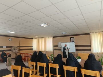 برگزاری کارگاه سلامت روح و روان بانوان در آشتیان