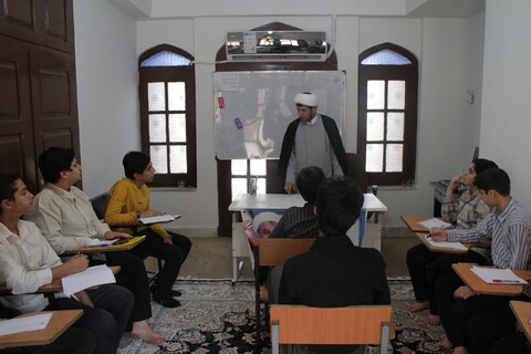 تصاویر/ دوره میثاق طلبگی طلاب حوزه علمیه استان بوشهر