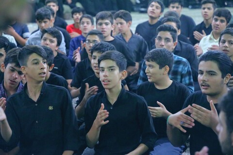 شرکت طلاب دوره میثاق طلبگی حوزه علمیه استان یزد در مراسم حسینیه طزرجان