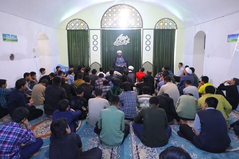 برگزاری درس اخلاق در دوره میثاق طلبگی حوزه علمیه استان یزد